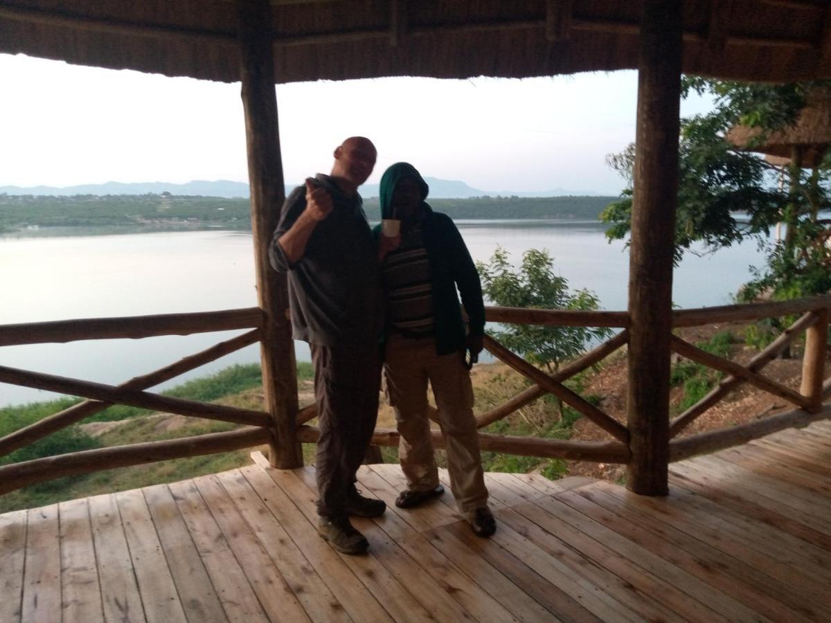 Tembo Safari Lodge Katunguru Eksteriør bilde
