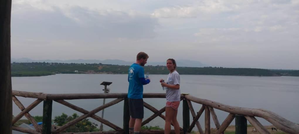 Tembo Safari Lodge Katunguru Eksteriør bilde