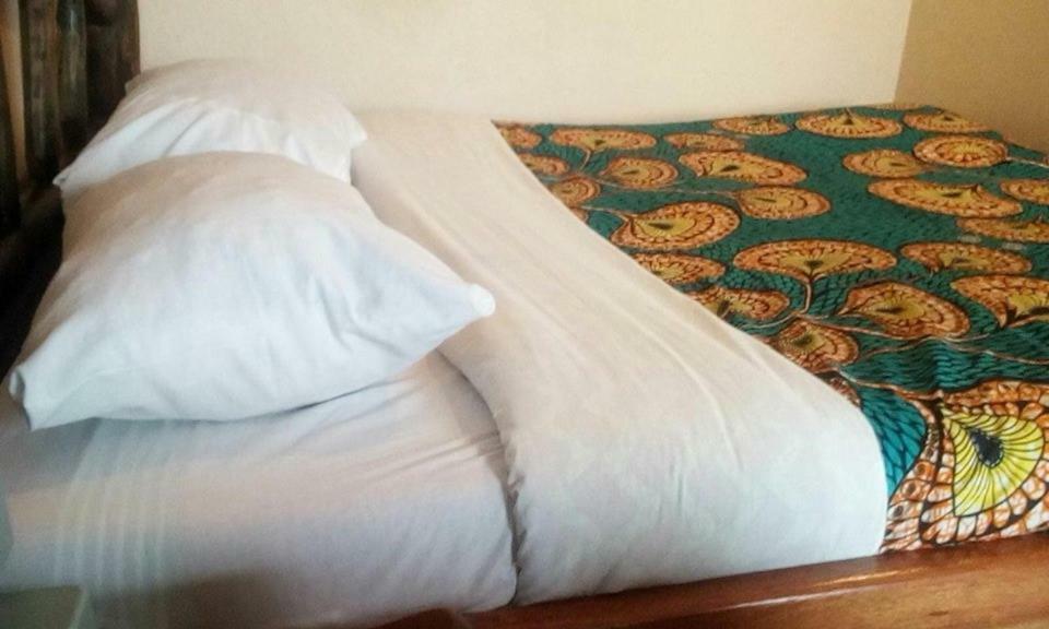 Tembo Safari Lodge Katunguru Eksteriør bilde