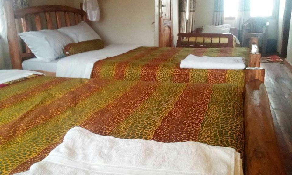 Tembo Safari Lodge Katunguru Eksteriør bilde