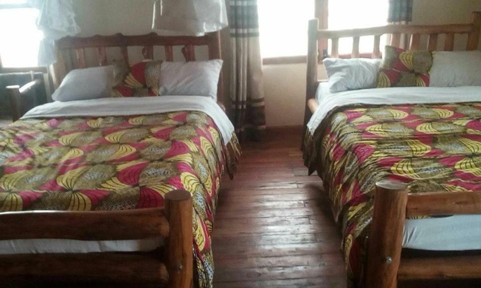 Tembo Safari Lodge Katunguru Eksteriør bilde