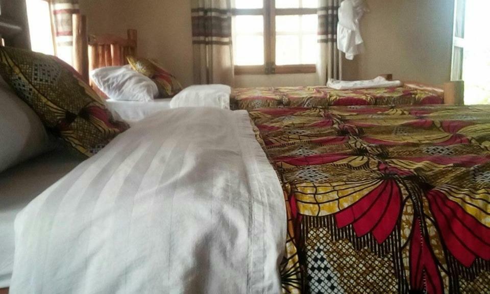 Tembo Safari Lodge Katunguru Eksteriør bilde