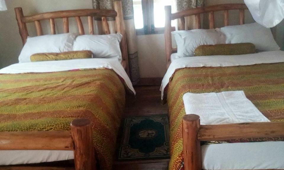 Tembo Safari Lodge Katunguru Eksteriør bilde